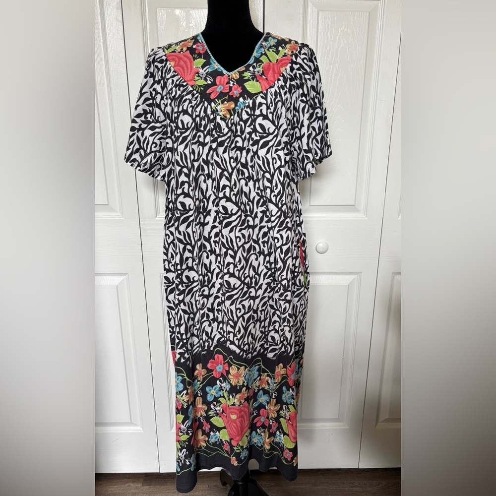 Loungees Short Sleeve Breezy Cotton Pullover Sleepwear Loungedress Size M